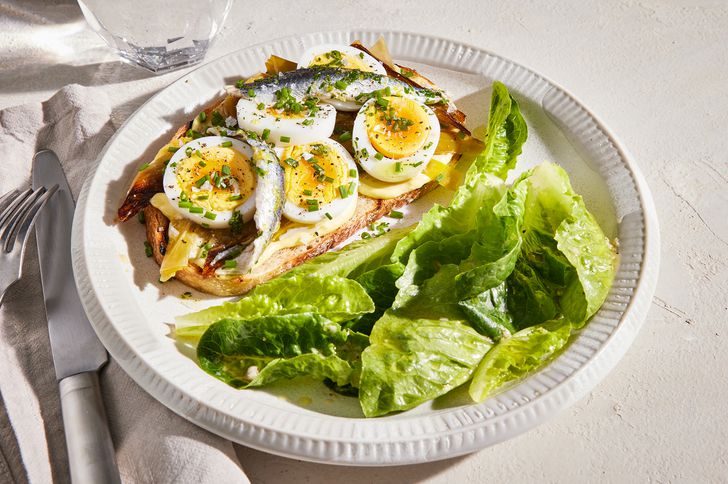 Baby Romaine With Garlic-Parmesan Vinaigrette And Leek-And-Anchovy Crostini