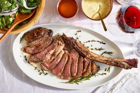 Tomahawk Ribeye with Bearnaise Sauce