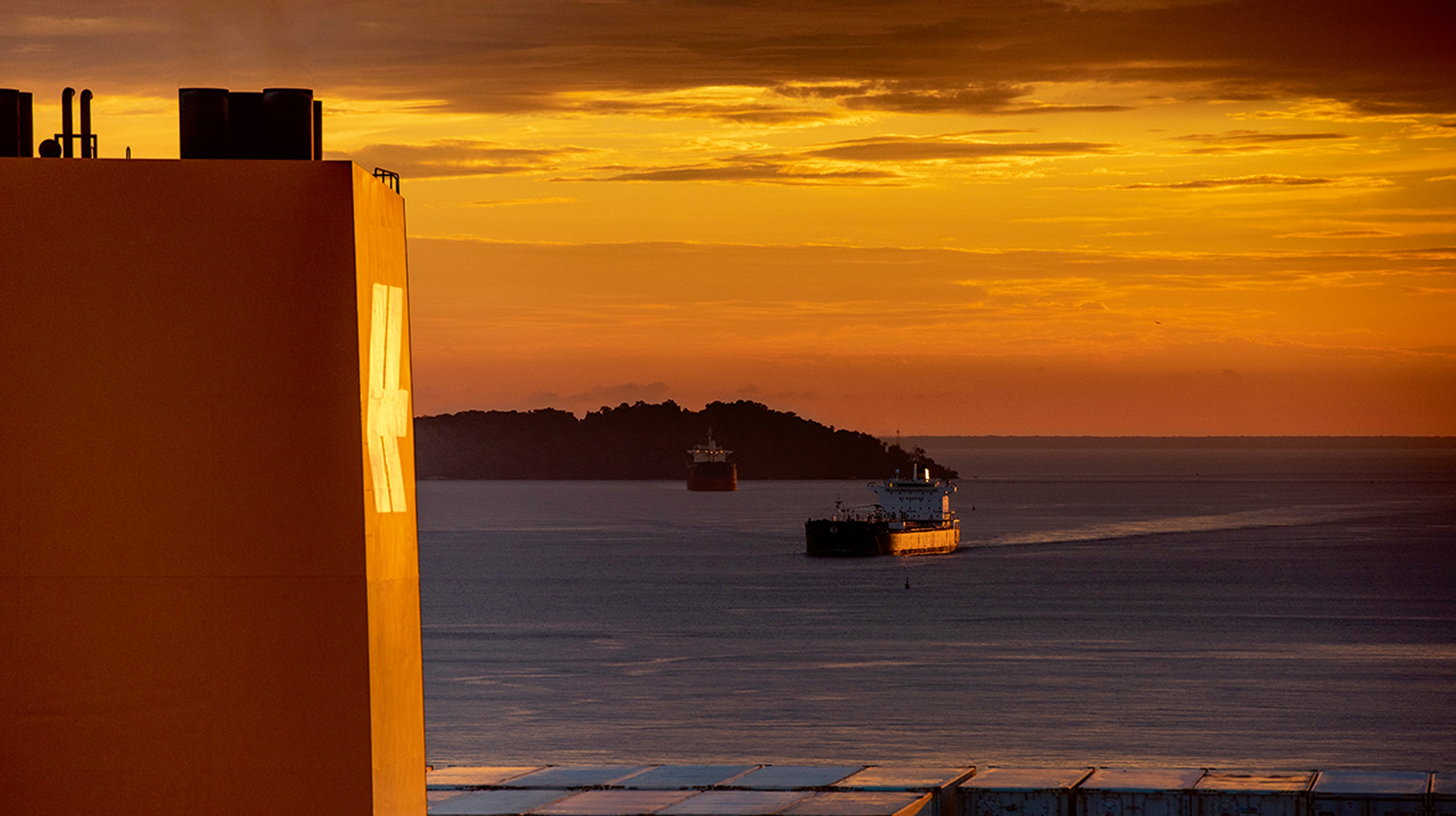 container shipping Hapag-Lloyd