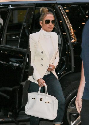 Jennifer Lopez in Jeans - Out in New York