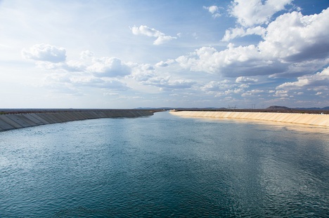 foto com imagem do Canal do Rio São Francisco