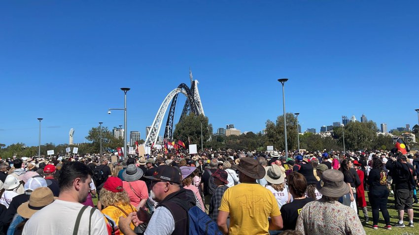 Thousands rally in Perth