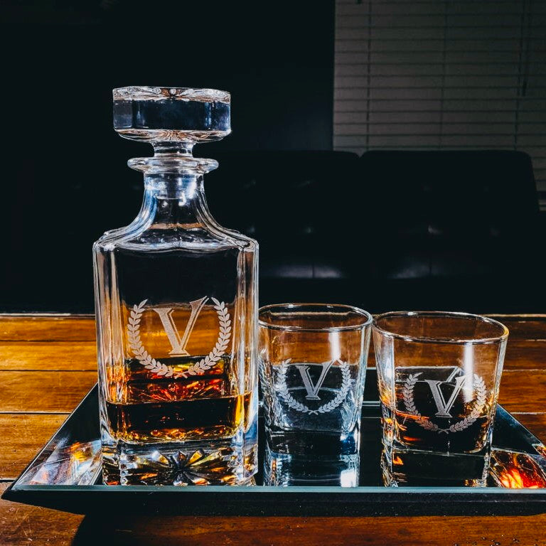 Premium whiskey decanter personalized glass set