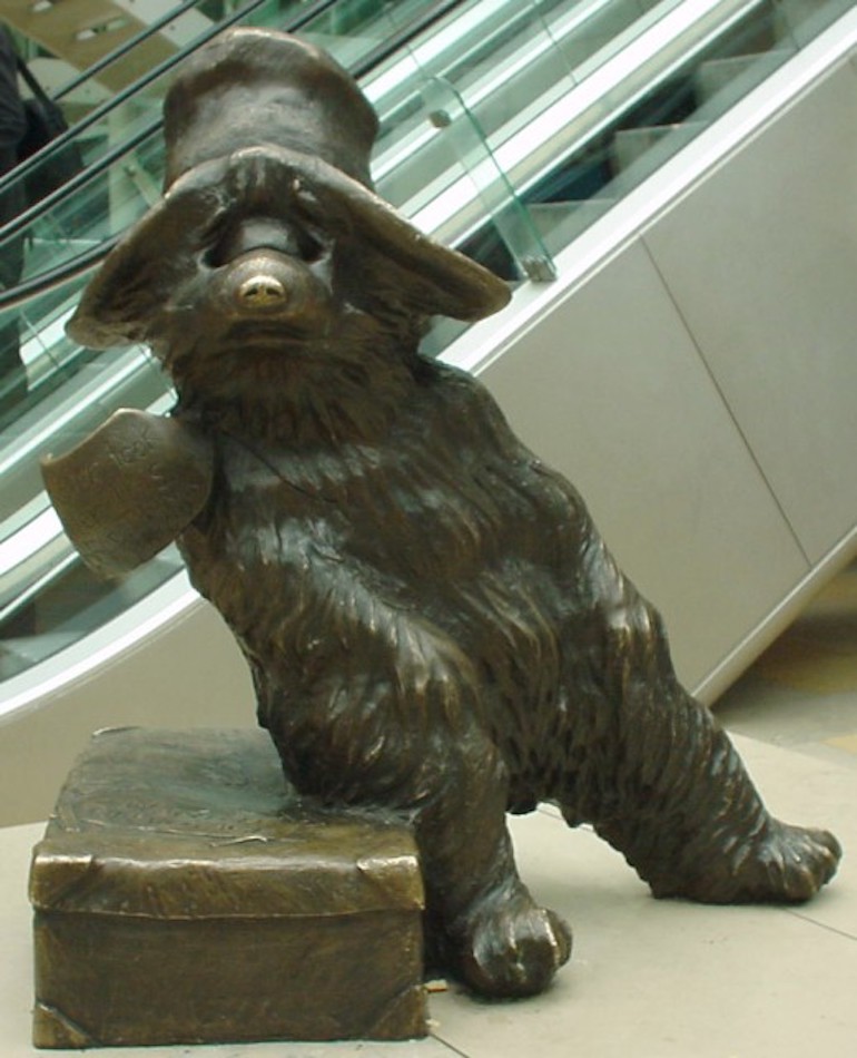 Bronze statue of Paddington Bear, by sculptor Marcus Cornish. Photo Credit: © Lonpicman via Wikipedia Commons. 