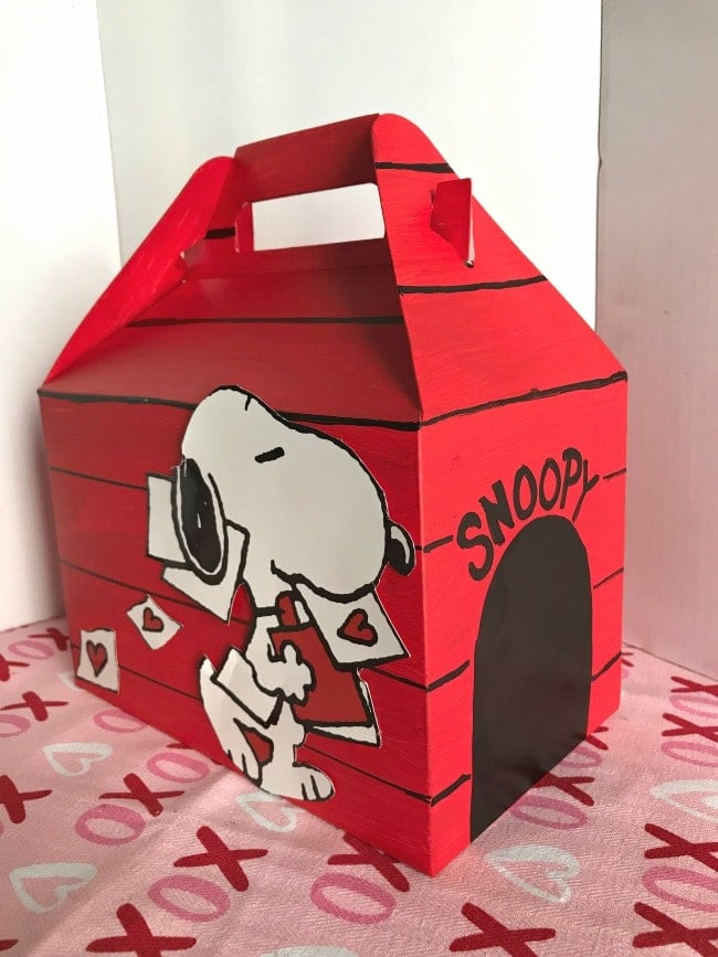 snoopy valentine card box 