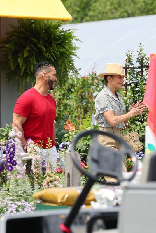 JENNIFER LOPEZ and Benny Medina Out for Plant Shopping in New York 07/04/2024