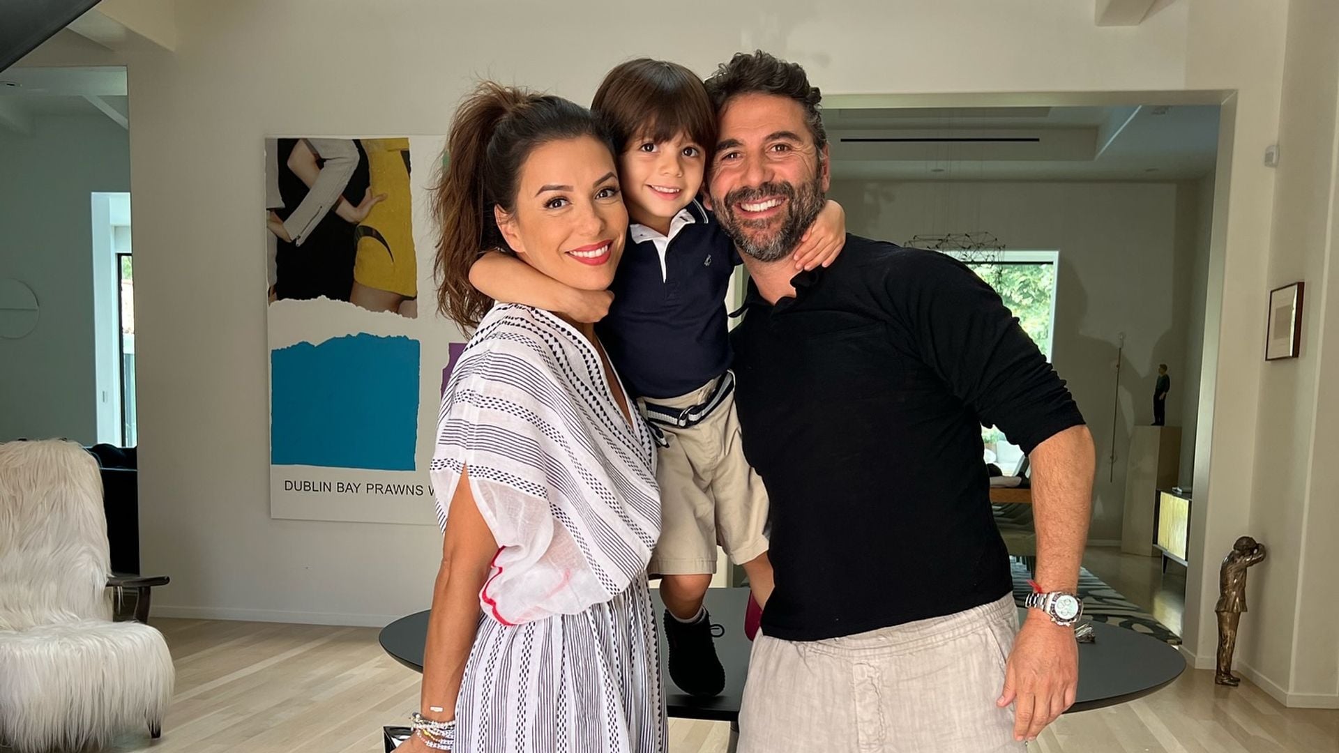 Tras su debut en la alfombra roja, Santi, el hijo de Eva Longoria, cambia de look