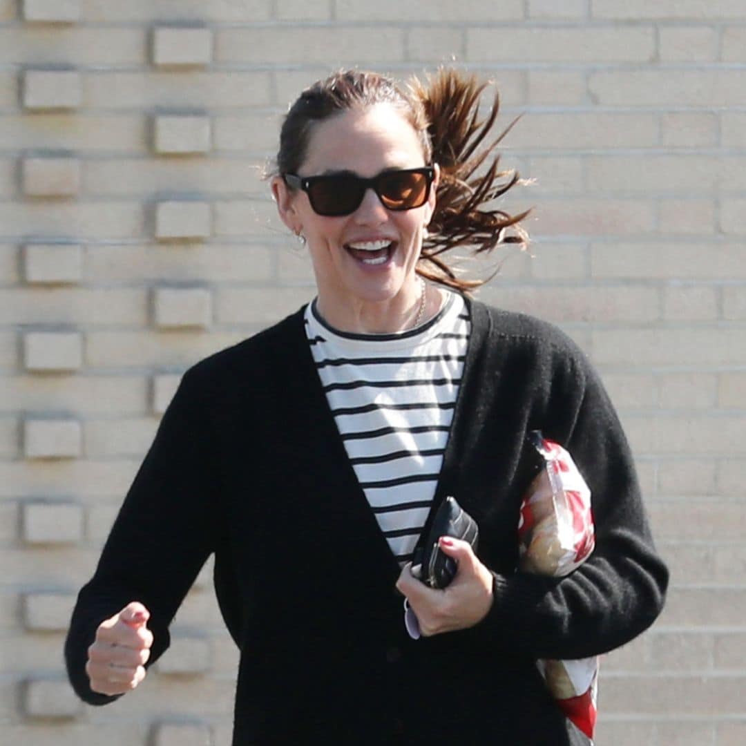 Jennifer Garner looks happy and unbothered while shopping with Samuel