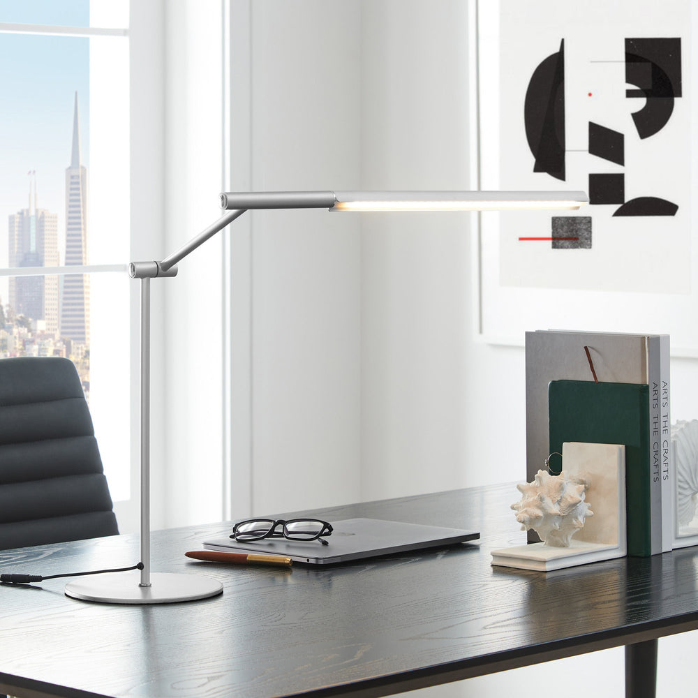 TILLA Horizontal Desk and Table Lamp