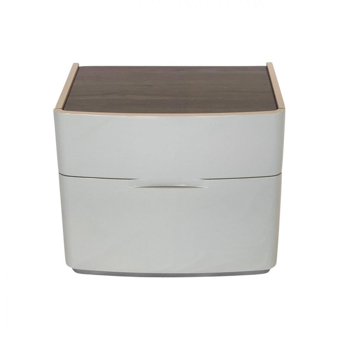 KANTÉ Chestnut Nightstand