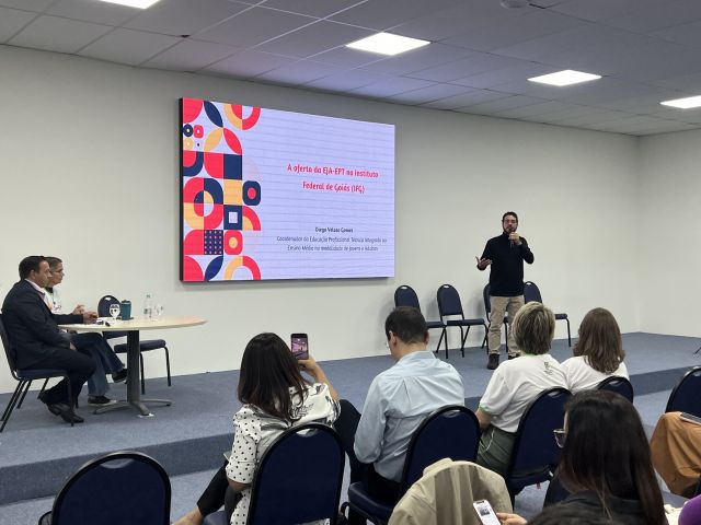 Evento apresenta panorama da Educação de Jovens e Adultos na Rede Federal e no ES