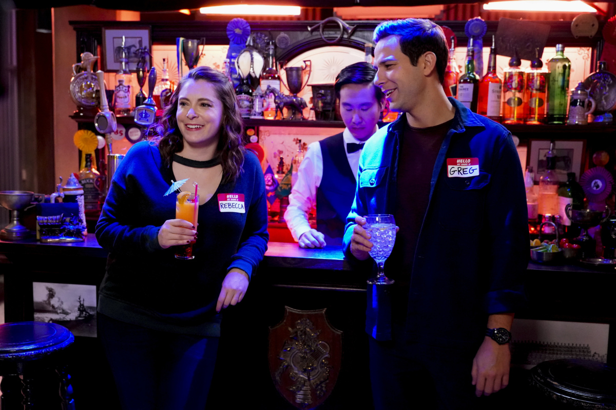 Rachel Bloom and Skylar Astin, 'Crazy Ex-Girlfriend' episodic of the duo standing in front of a bar holding drinks