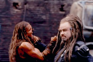 BATTLEFIELD EARTH, Barry Pepper, John Travolta, 2000. (c) Warner Bros./ Courtesy: Everett Collection.