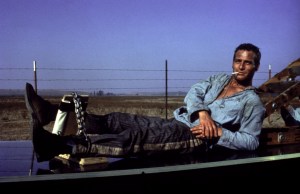 COOL HAND LUKE, Paul Newman, 1967, leg irons