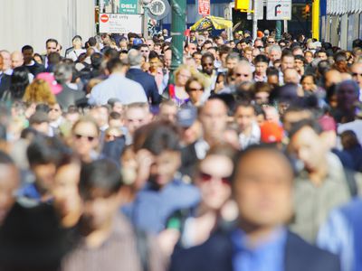 Crowded streets of NYC to represent growing popualtion