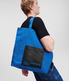 KLJ TOTE IN TELA CON ETICHETTA LOGO