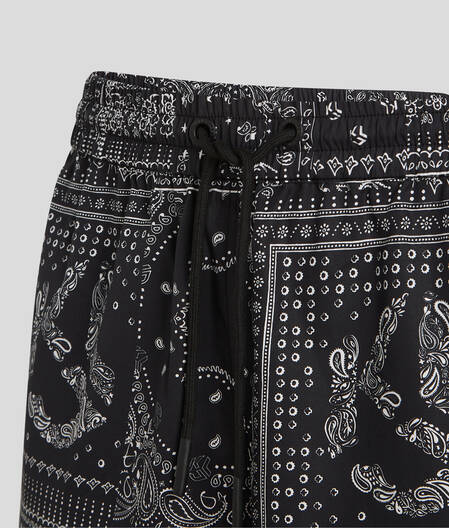 KLJ BANDANA-PRINT SHORTS