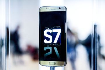 Samsung Galaxy S7 Edge on display at Samsung event in Barcelona