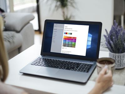Changing the Windows 10 taskbar color on a laptop.