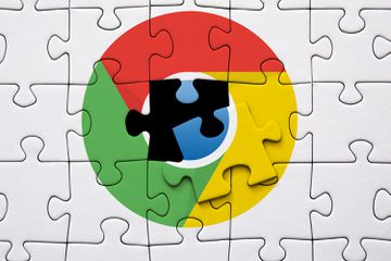 Google Chrome icon superimposed on puzzle peices