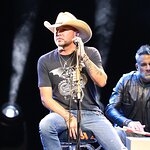 Jason Aldean Headlines Audacy's Stars and Strings Concert