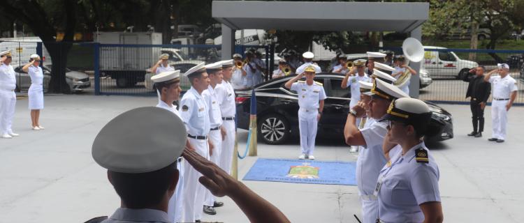 Comando do 8º Distrito Naval recebe o Comandante Geral do Corpo de Fuzileiros Navais, Almirante de Esquadra (FN) Carlos Chagas