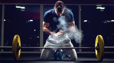 6 ejercicios para entrenar los hombros sin lesiones