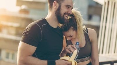 Qué comer y beber antes (y después) de entrenar