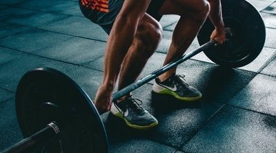 Cómo hacer CrossFit en casa: rutinas y material