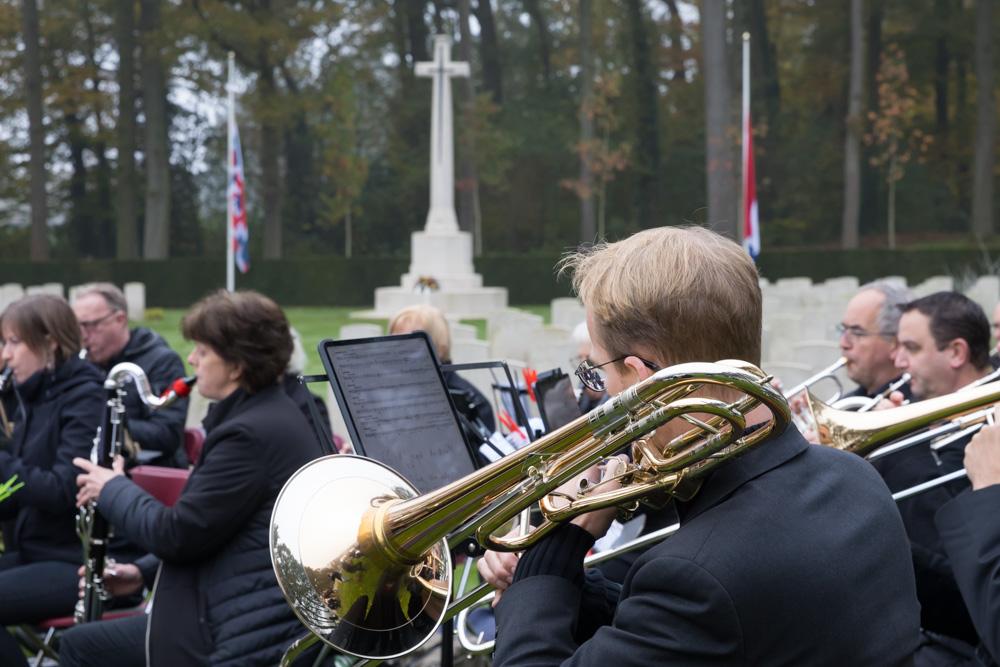 Fotoreportage Dienst Remembrance Sunday op de begraafplaats in Oosterbeek