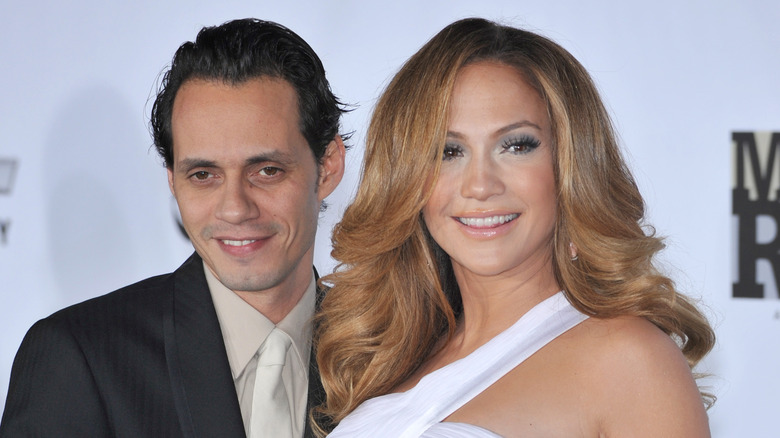 Marc Anthony and Jennifer Lopez smiling