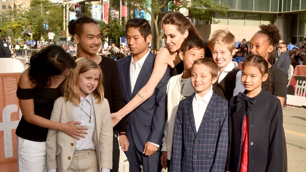 Vivienne Jolie-Pitt with her siblings and mom Angelina Jolie