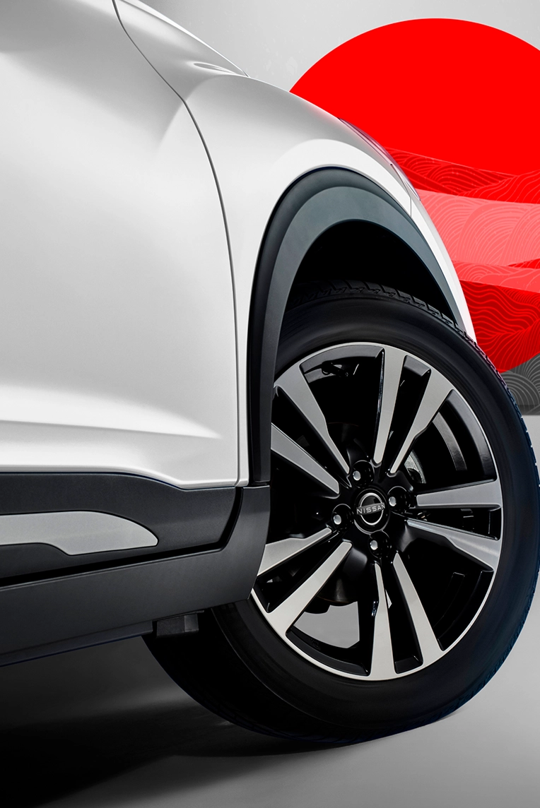 roda de um Nissan Kicks branco.