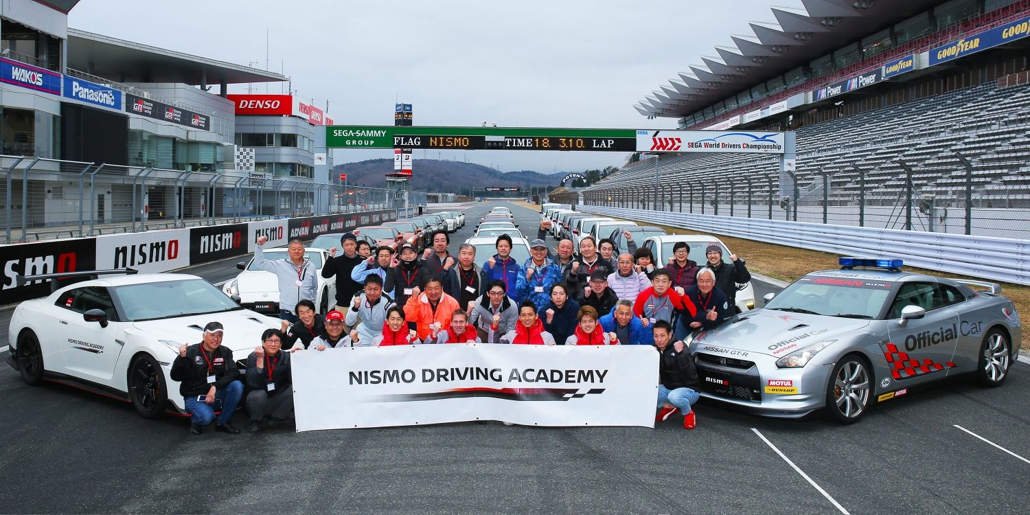 NISMO Driving Academy group shot