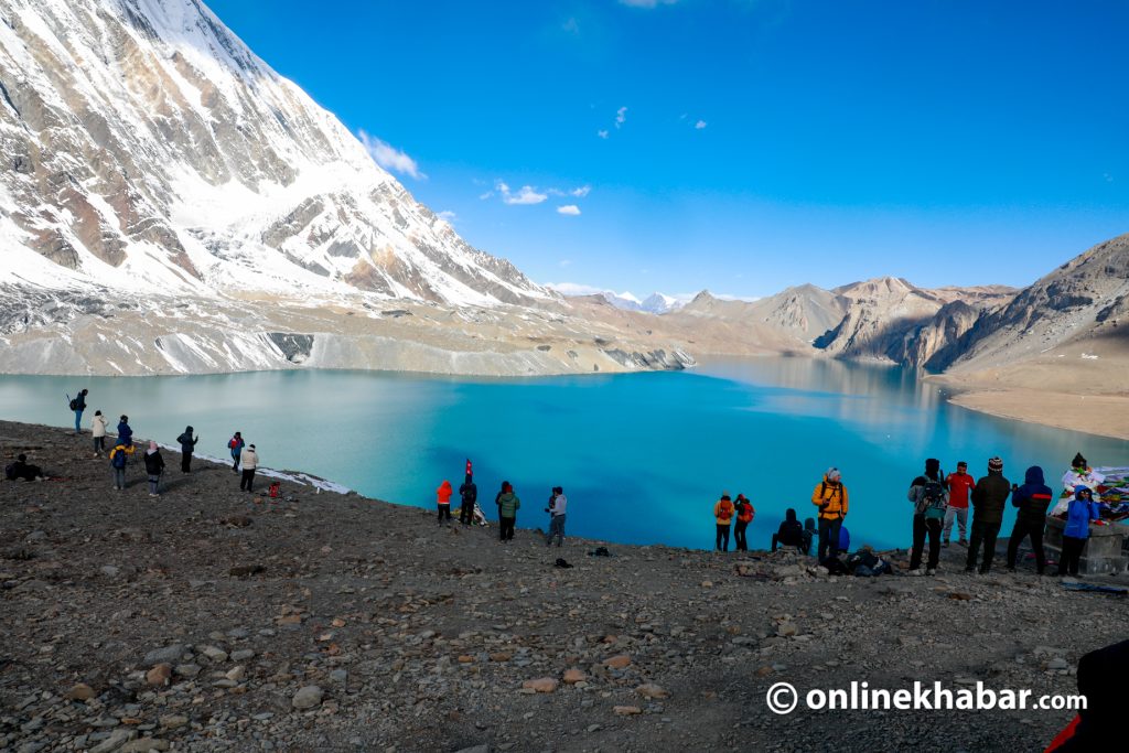 आकाशको प्रतिविम्ब समेटेर बसेको तिलिचो (तस्वीर)