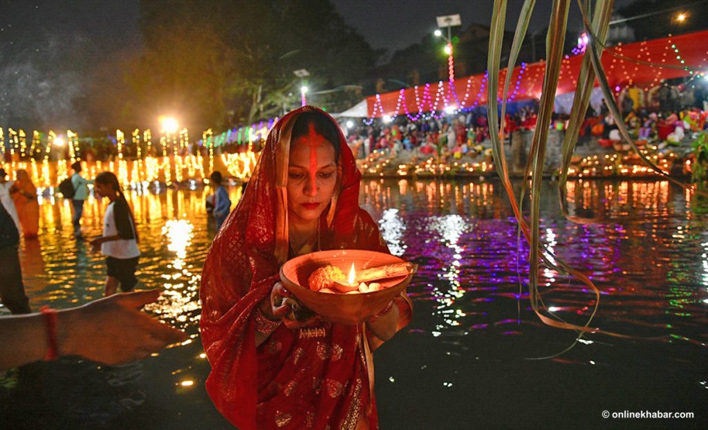 काठमाडौंका जलाशयमा छठको रौनक (तस्वीरहरु)