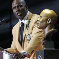 NFL Legend Terrell Davis’ Lawyer Wants More Than Apology From Airlines After His Traumatic Experience