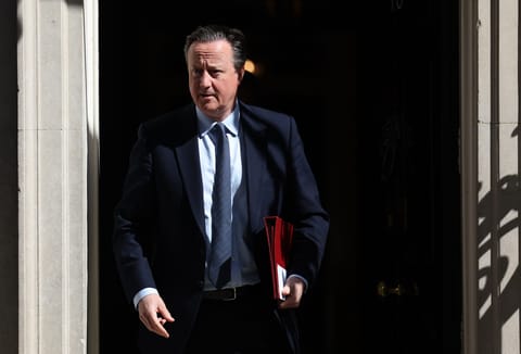 UK’s Cameron hoaxed by Poroshenko impersonator