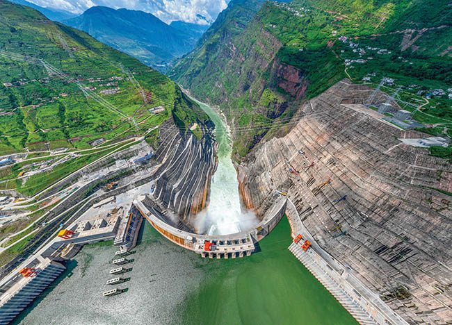 Hydropower Remains Renewable Leader Despite Climate Challenges