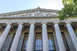 photo - California State Courthouse Building in Sacramento