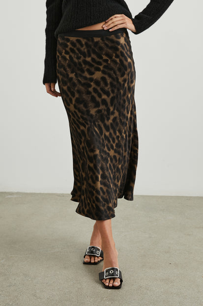 BERLIN-UMBER-LEOPARD-FRONT