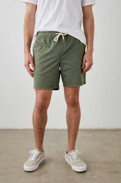 CRUZ SPRING OLIVE SHORT - FRONT