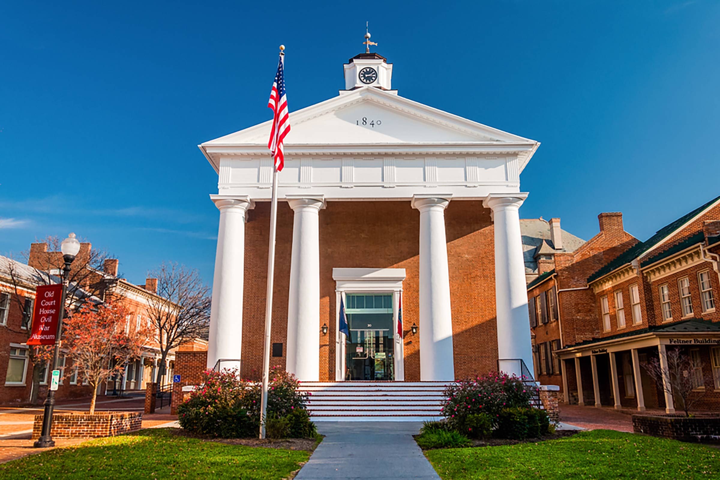 04-winchester-best-Small-Towns-in-America-for-Retirement-150128645-Jon-Bilous