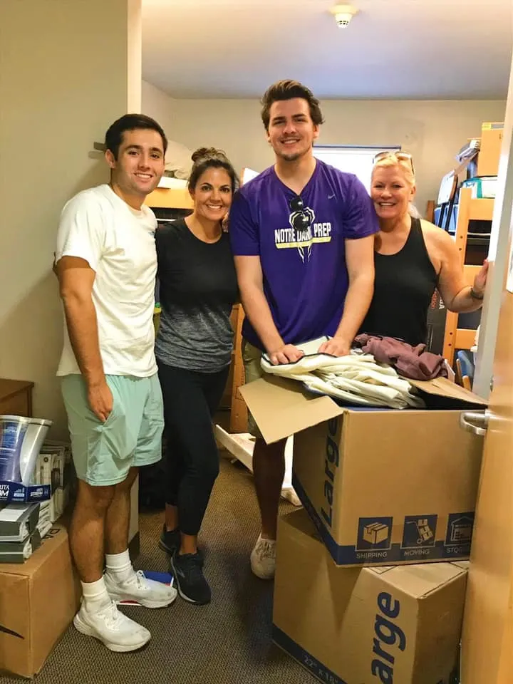 Brooks at SMU dorm move in