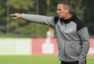 Trainer Dirk Tönnies von der SpVg Schonnebeck musste sich mit einem 0:0 in Kleve begnügen.
