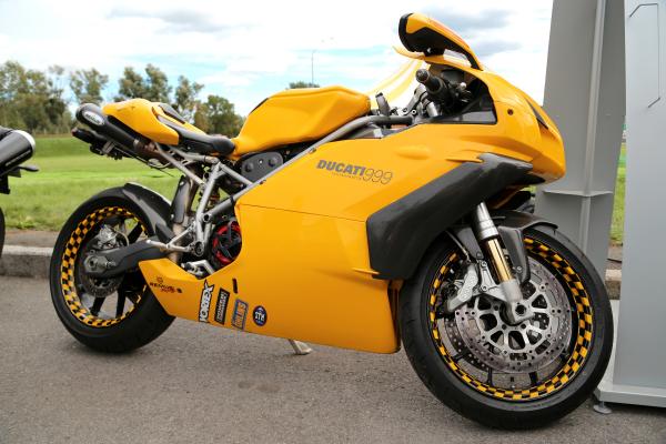 Ducati 999