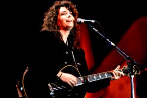 Musician Kathy Mattea performs onstage, Indianapolis, Indiana, April 7, 1990. (Photo by Paul Natkin/Getty Images)