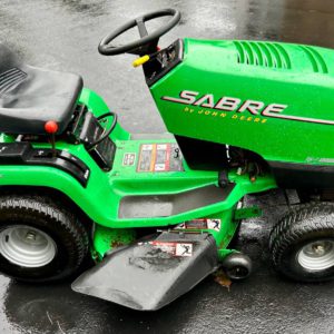 John Deere Sabre 1642 Hydro Riding Lawn Mower