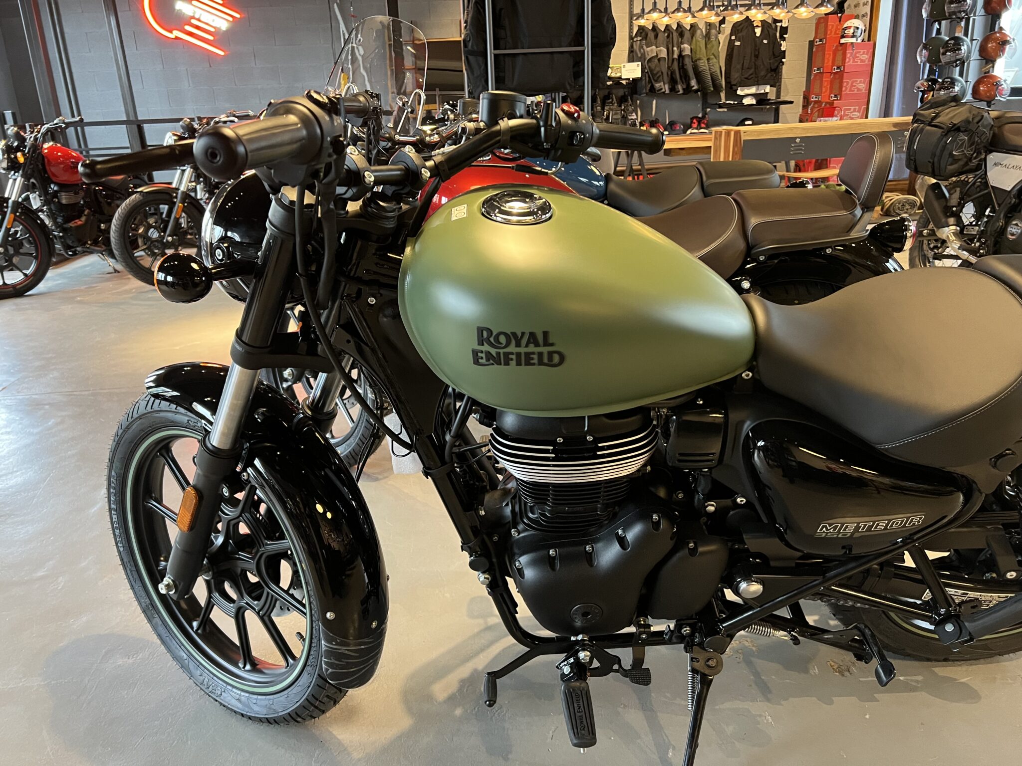 Royal Enfield Meteor 350 Fireball Green | Royal Enfield Torino