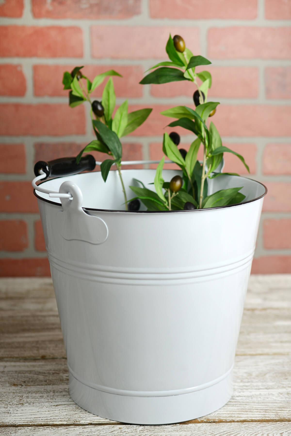 White Enamel 11in Bucket with Handle